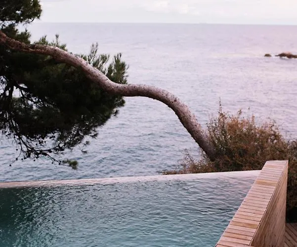 Los Hoteles Más Encantadores en Begur Playa: Una Escapada Ideal en España