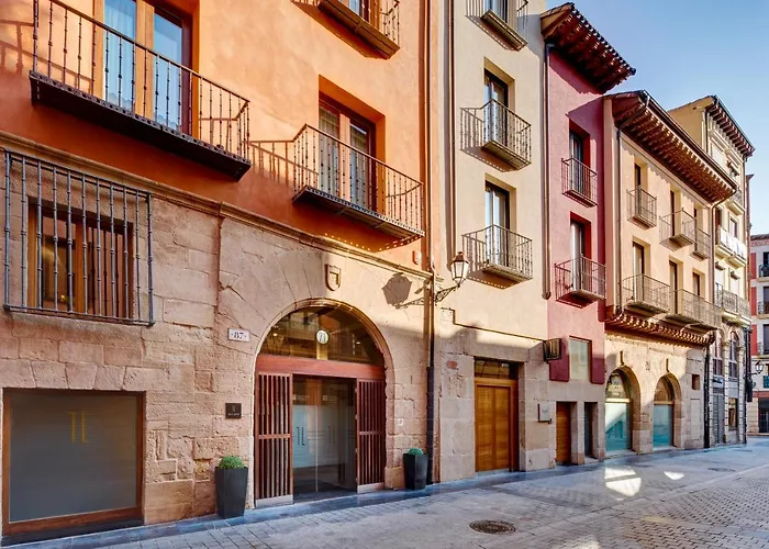 Descubre los Mejores Hoteles Cerca de la Calle Laurel en Logroño