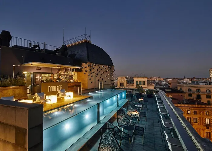 Los Más Encantadores Hoteles con Jacuzzi Privado en tu Habitación en Barcelona