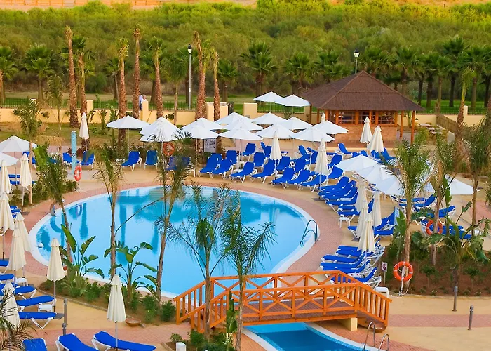 Descubre los mejores hoteles en Isla Canela con media pensión