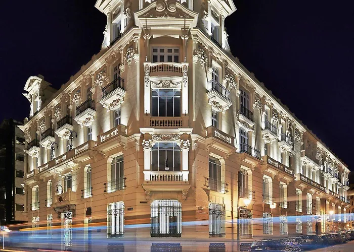 Los Mejores Hoteles de Parejas en Madrid: Romance y Confort en la Capital