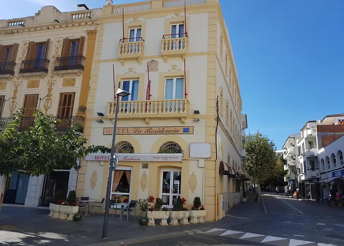 Guía de Hoteles en Cadaqués: Encuentra Tu Alojamiento Ideal en el Corazón de la Costa Brava